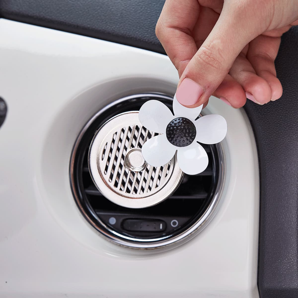 AromaPure™ Car Freshener – Flower Magnet