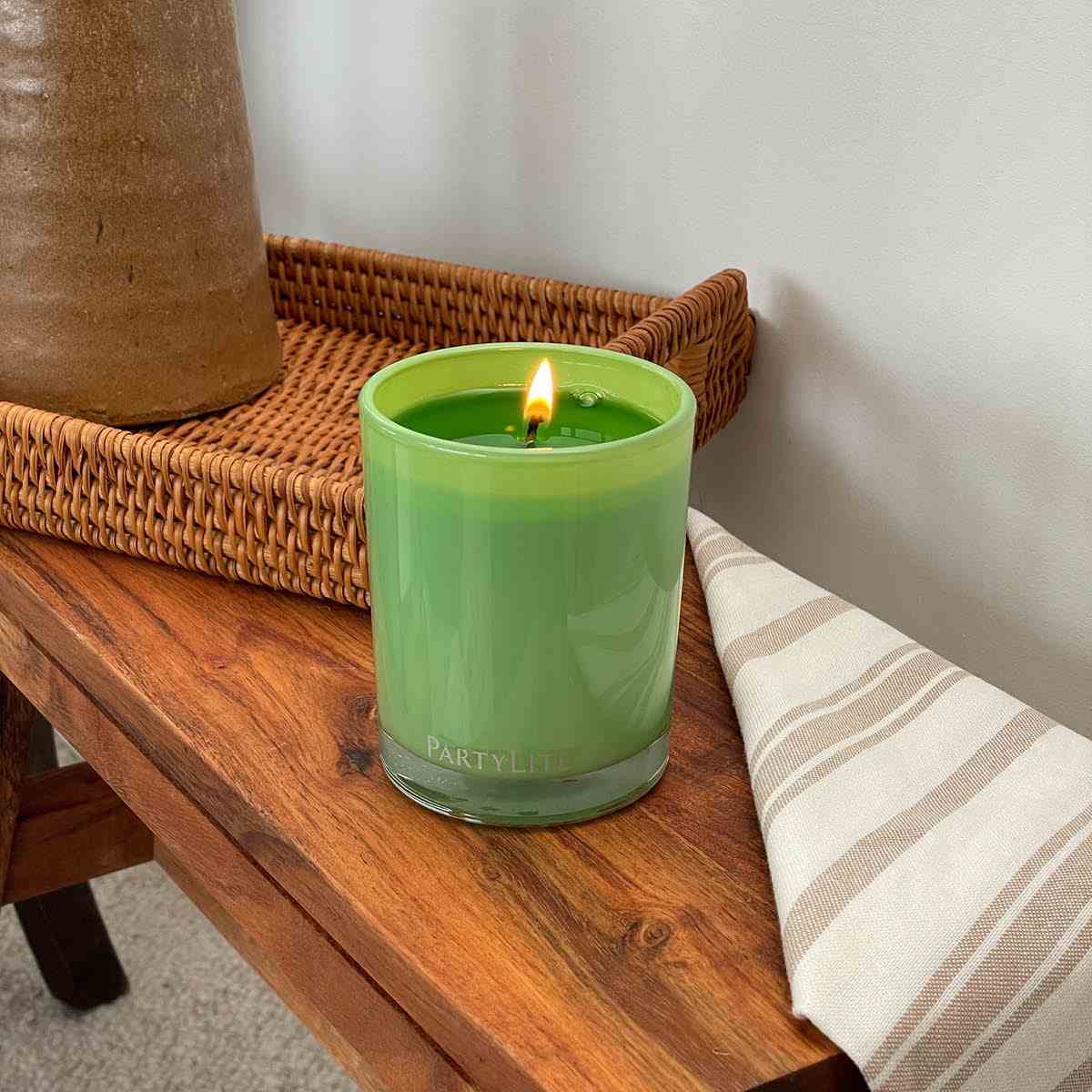 Cucumber & Aloe Escential Jar™ Candle